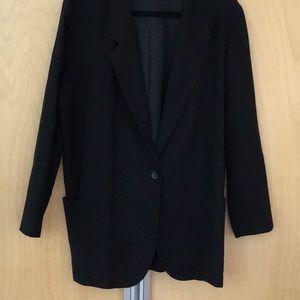 Maggie Lawrence single button linen blazer